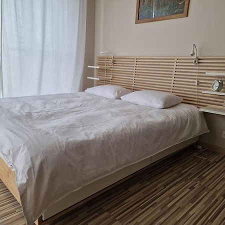 Apartgolf Sobienie Krolewskie Sobienie Szlacheckie 外观 照片
