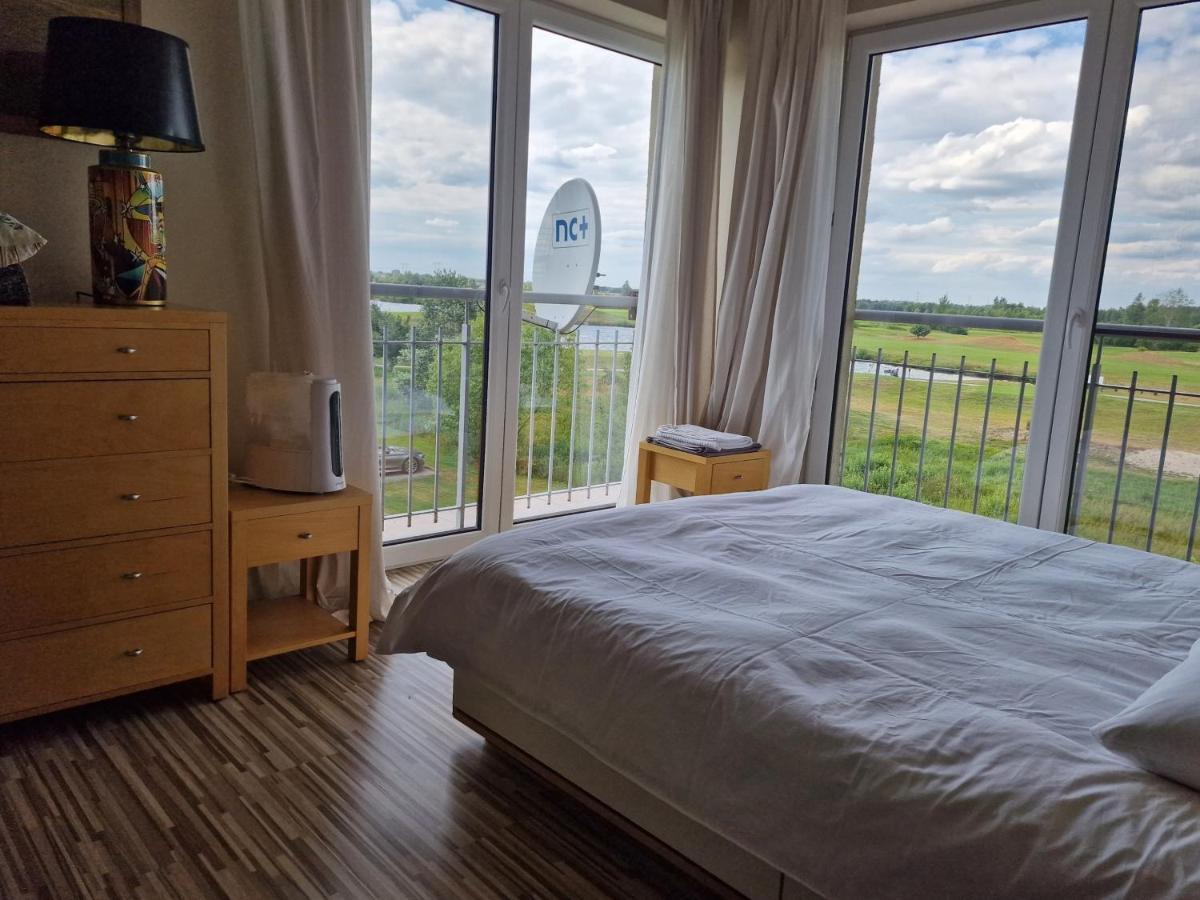 Apartgolf Sobienie Krolewskie Sobienie Szlacheckie 外观 照片