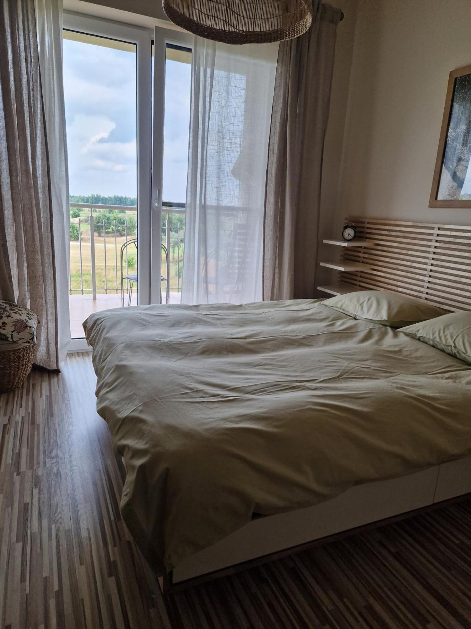 Apartgolf Sobienie Krolewskie Sobienie Szlacheckie 外观 照片