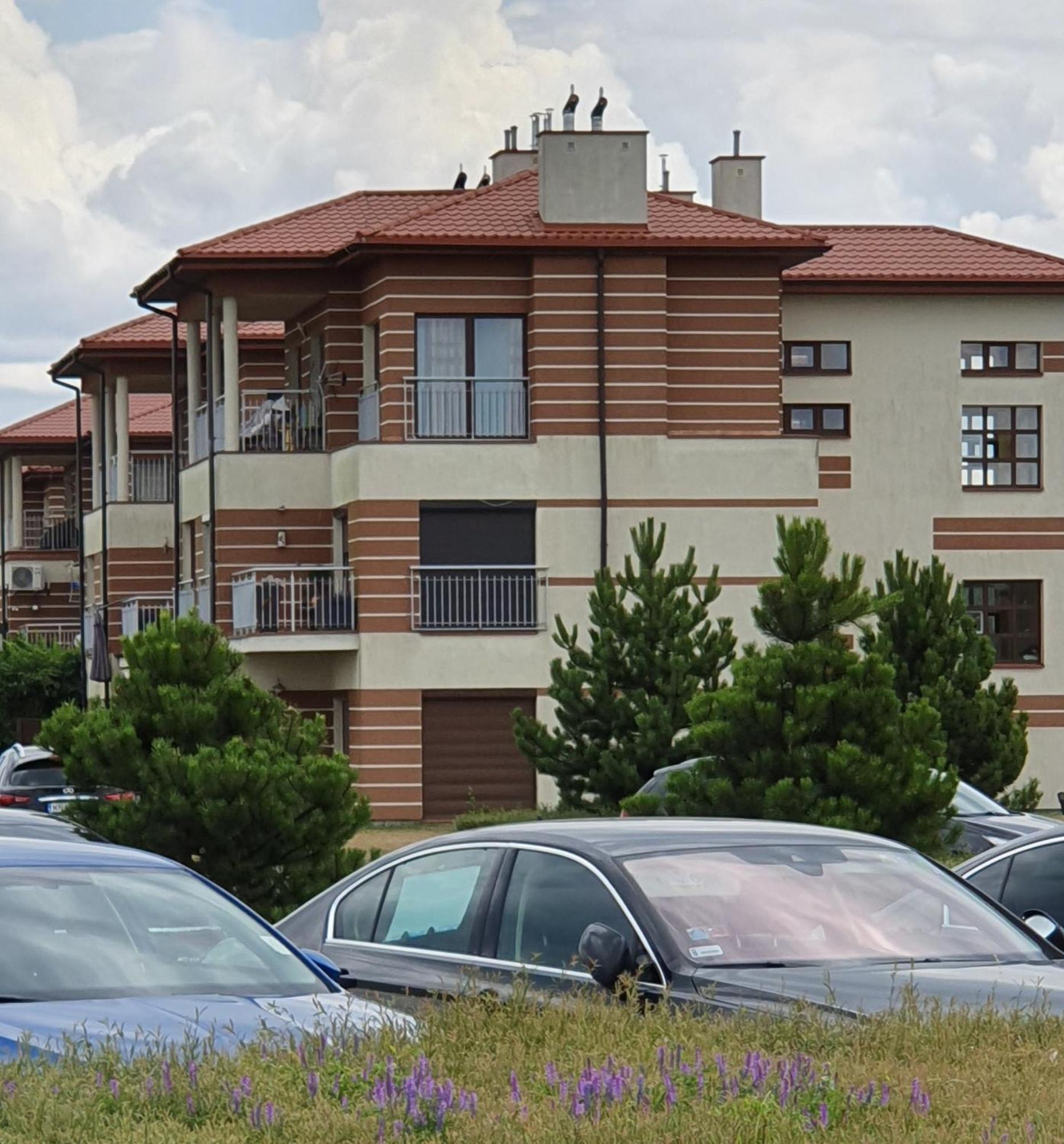 Apartgolf Sobienie Krolewskie Sobienie Szlacheckie 外观 照片
