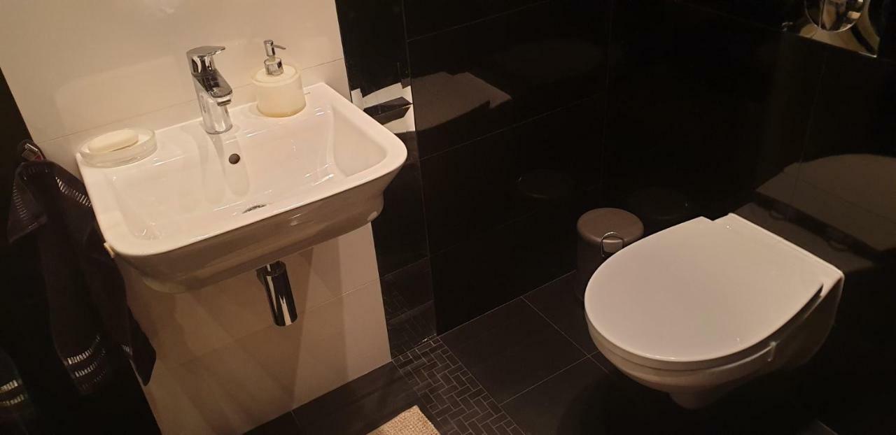 Apartgolf Sobienie Krolewskie Sobienie Szlacheckie 外观 照片